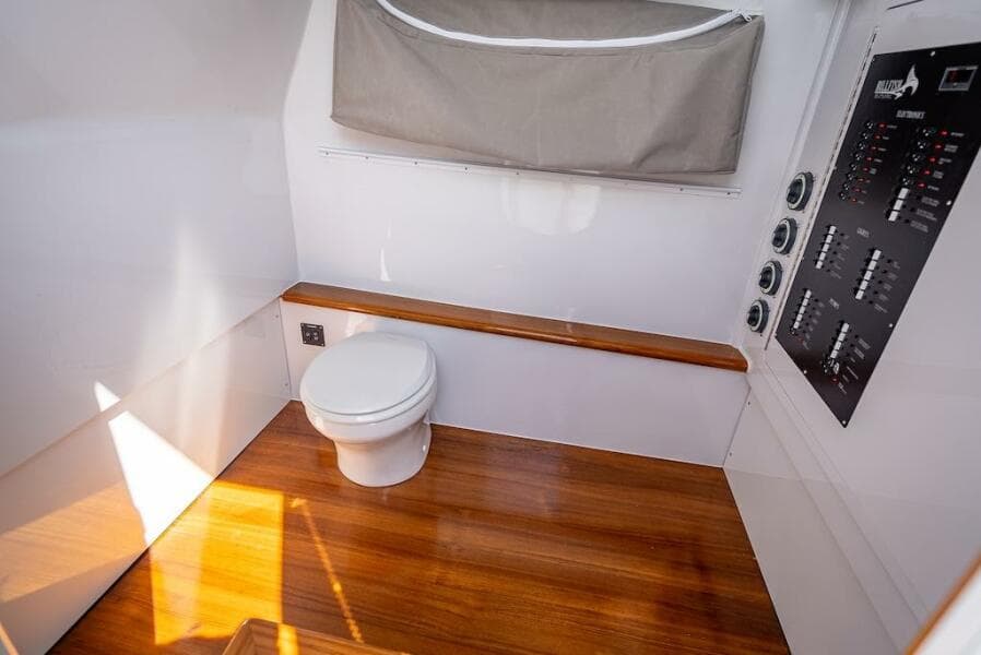 2025 Billfish 39 Center Console w/Tower