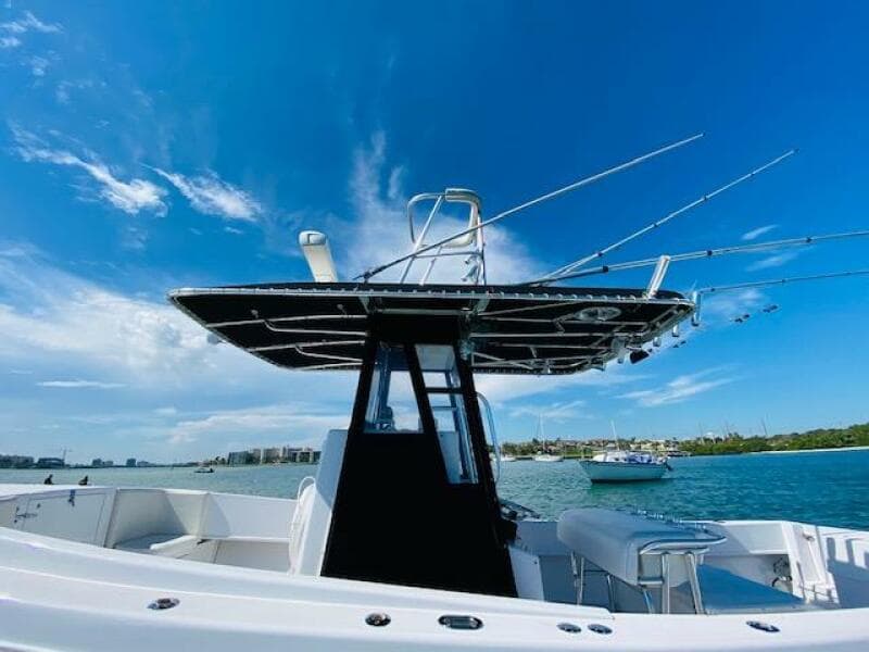 2004 Contender 31 Cuddy