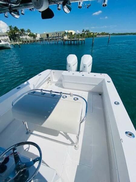 2004 Contender 31 Cuddy