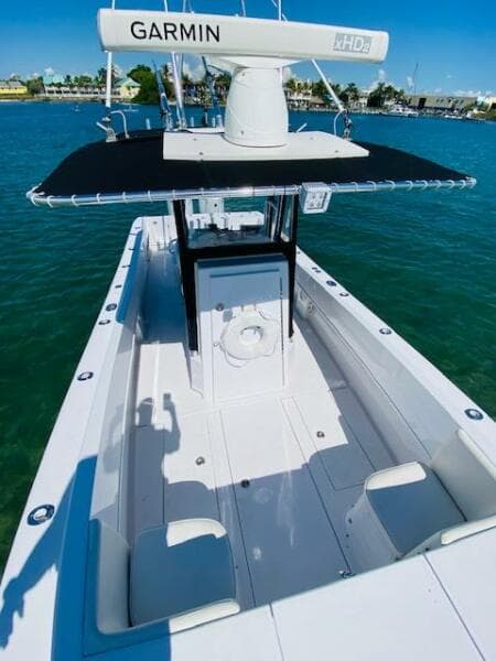 2004 Contender 31 Cuddy