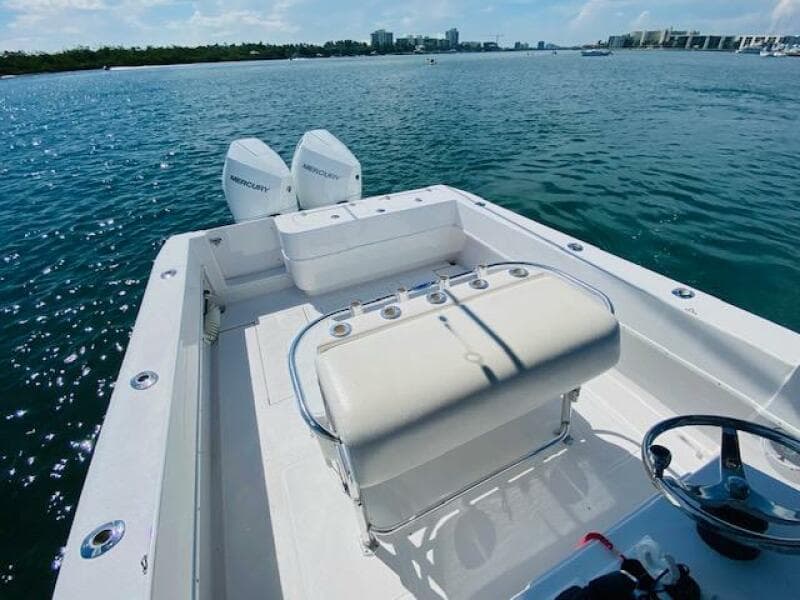 2004 Contender 31 Cuddy