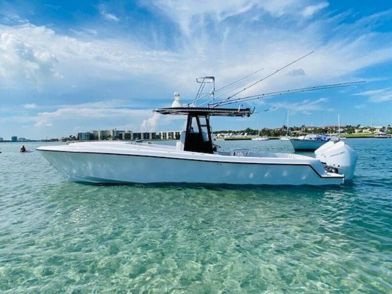 2004 Contender 31 Cuddy