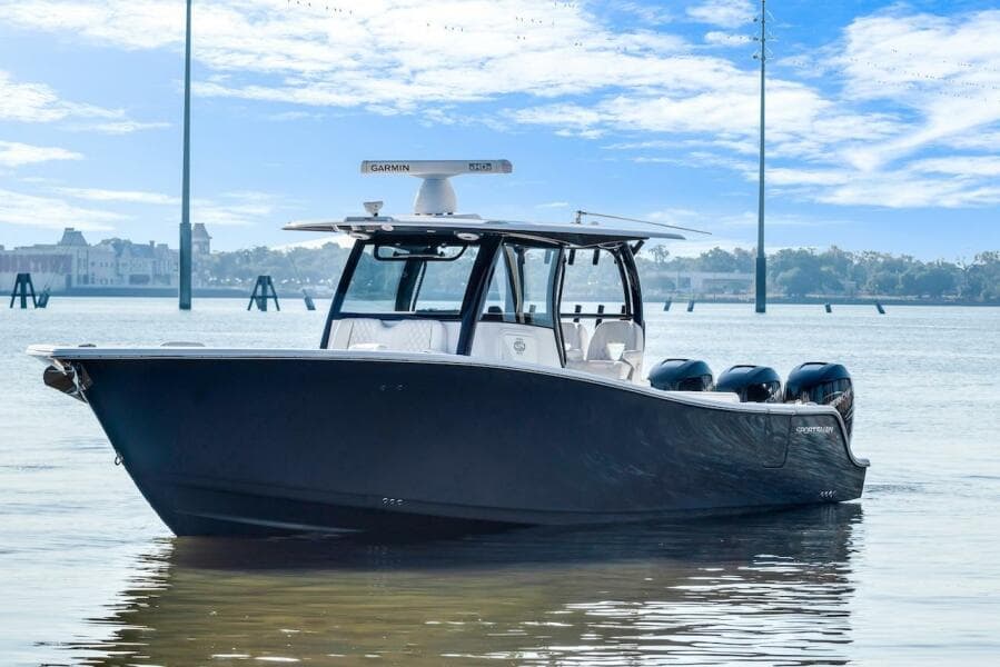 2022 Sportsman Open 352 Center Console