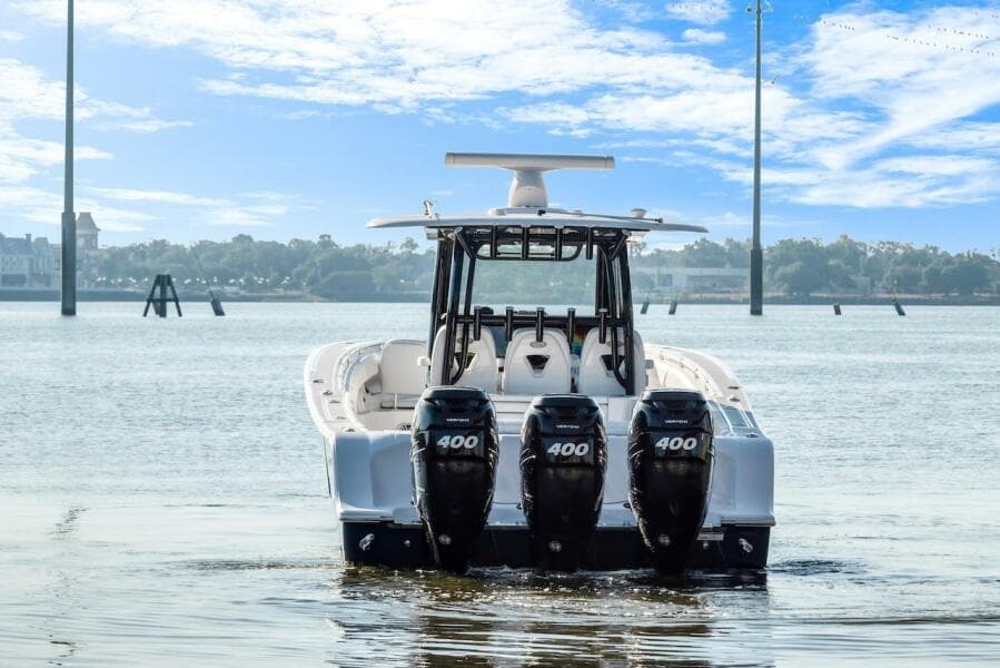2022 Sportsman Open 352 Center Console