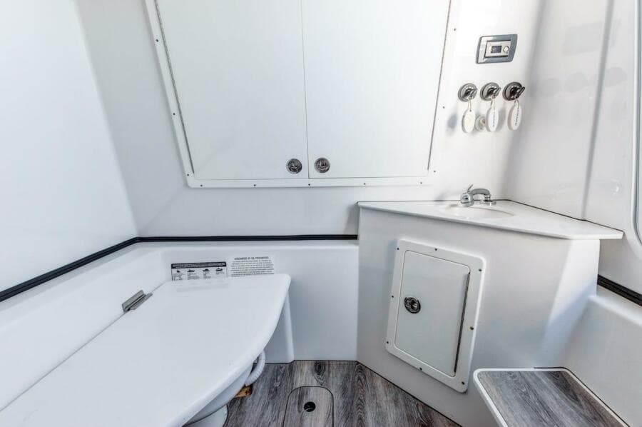 2022 Sportsman Open 352 Center Console