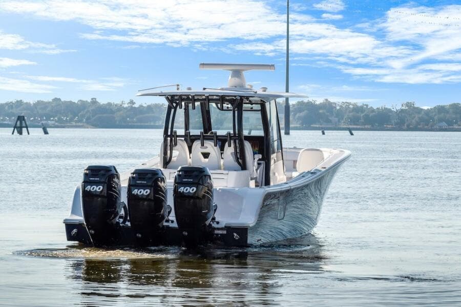 2022 Sportsman Open 352 Center Console