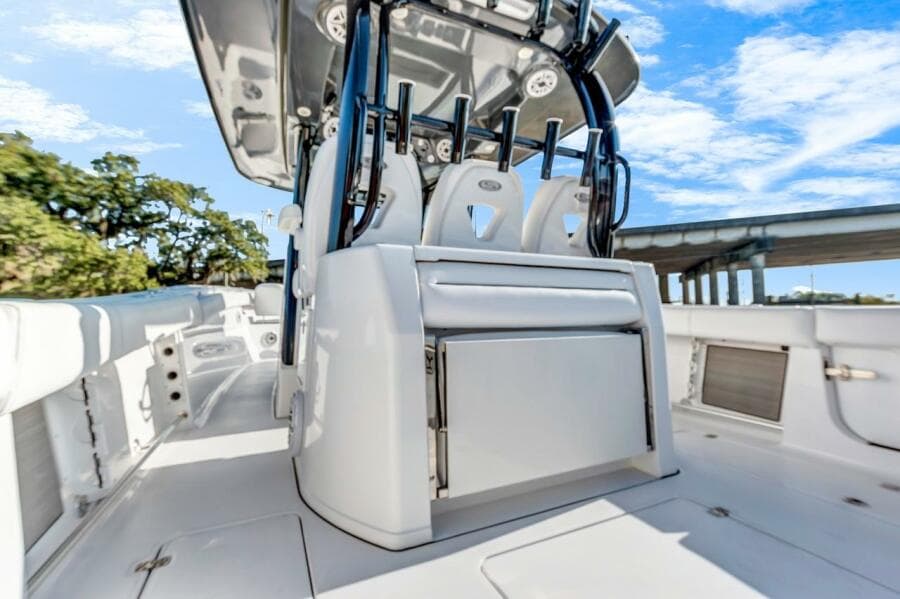 2022 Sportsman Open 352 Center Console