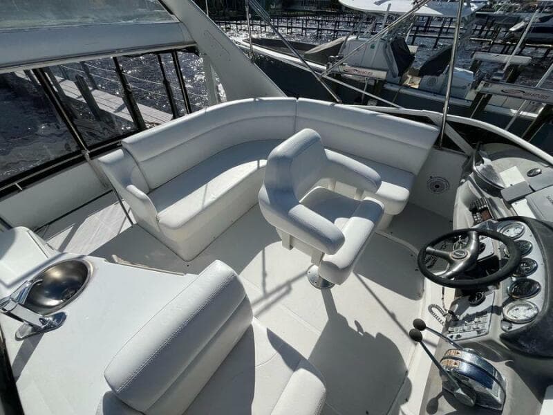 2000 Carver 396 Motor Yacht