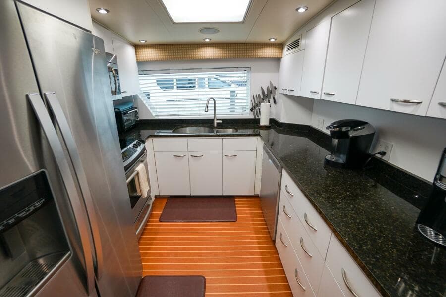 1989 Hatteras 80 Cockpit Motor Yacht