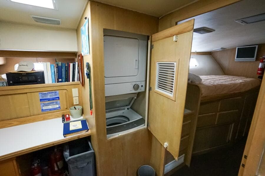 1989 Hatteras 80 Cockpit Motor Yacht