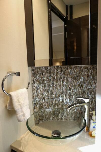 2016 Marquis 660 Sport Yacht