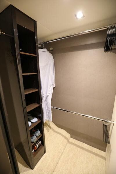 2016 Marquis 660 Sport Yacht