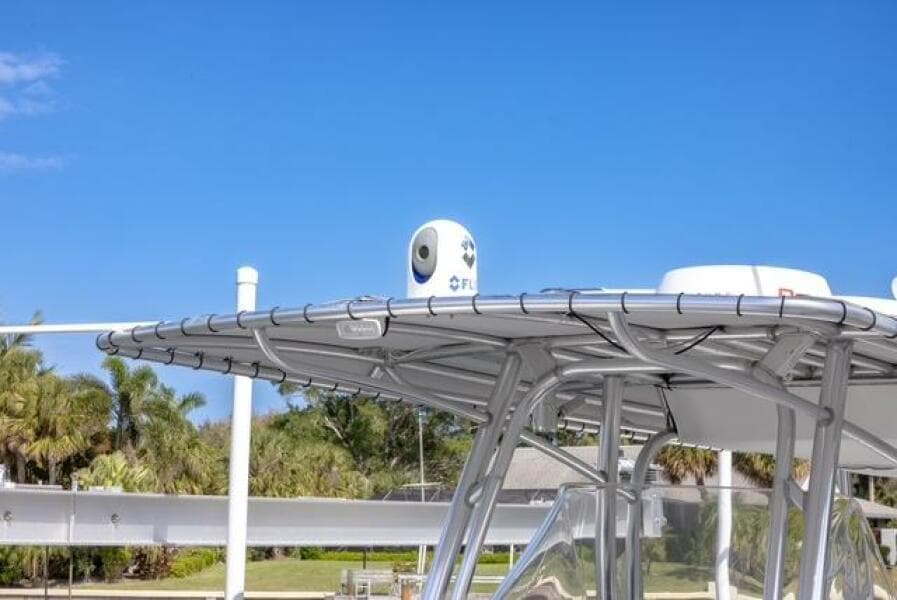 2007 Spectre 37 Center Console