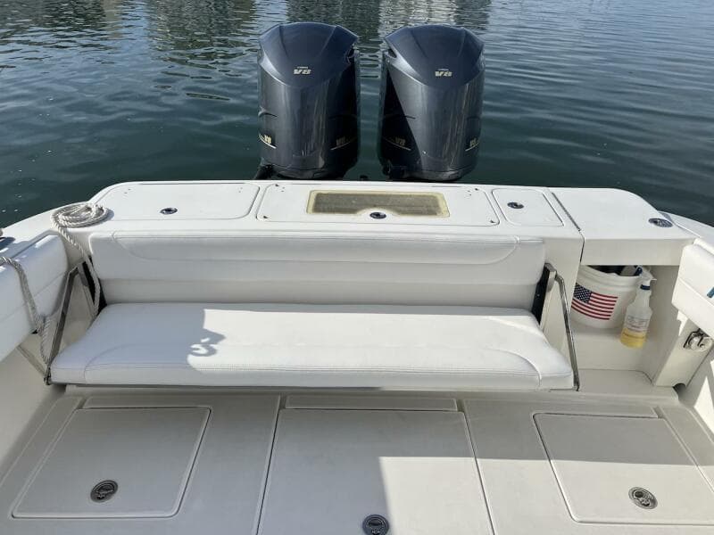 2008 Spectre 34 Center Console