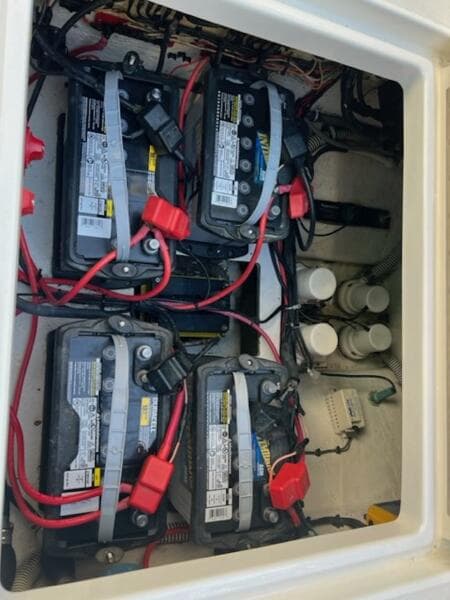 2008 Spectre 34 Center Console