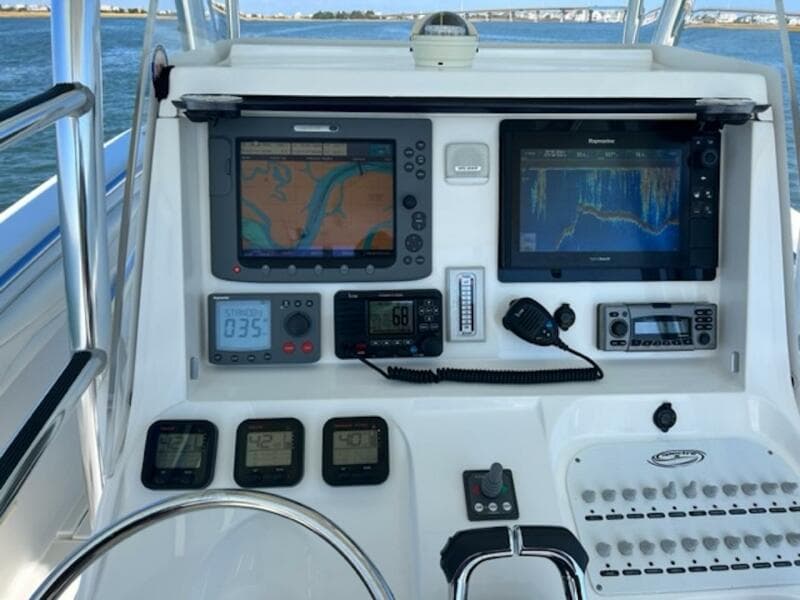 2008 Spectre 34 Center Console