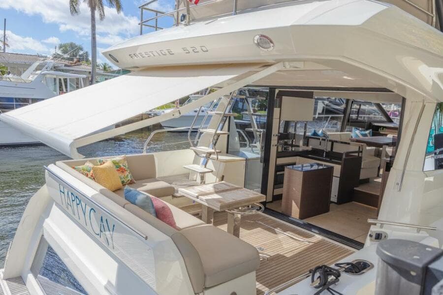 2021 Prestige 520 Flybridge