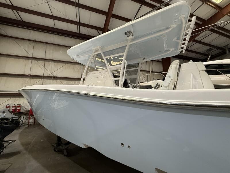 2022 Invincible 39 Open Fisherman Port Aft Corner