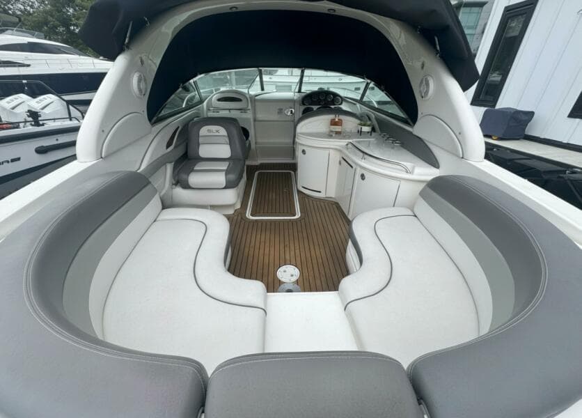 2007 Sea Ray 29SLX with cuddy cabin