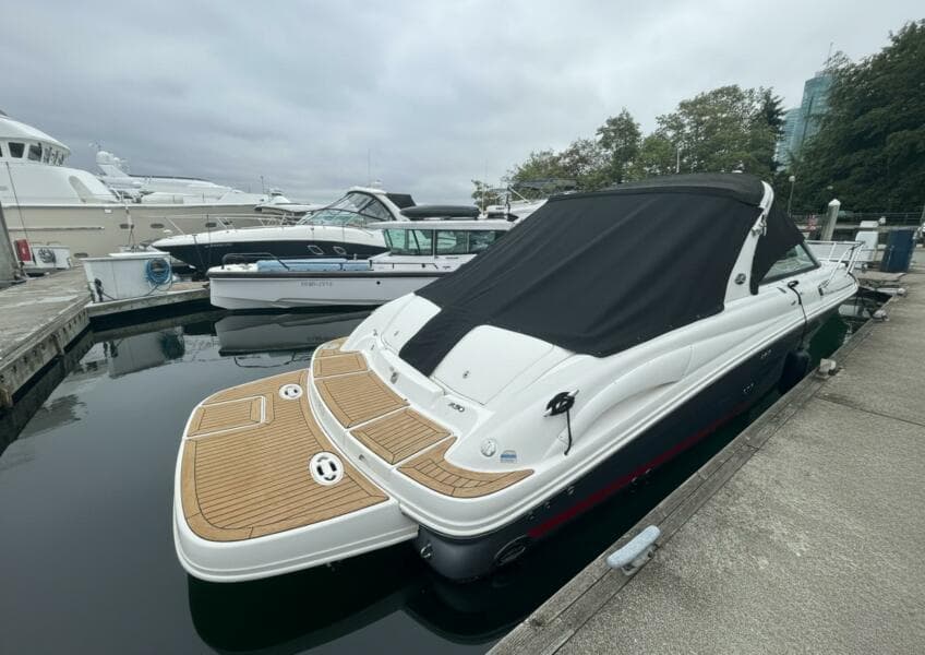 2007 Sea Ray 29SLX with cuddy cabin