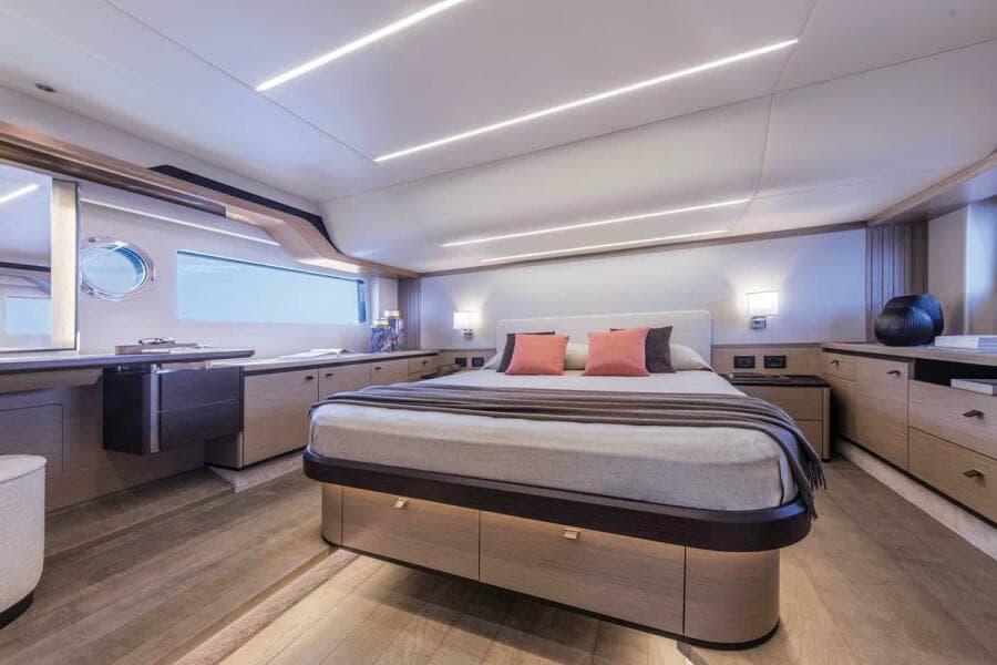 2027 Absolute 53 Navetta