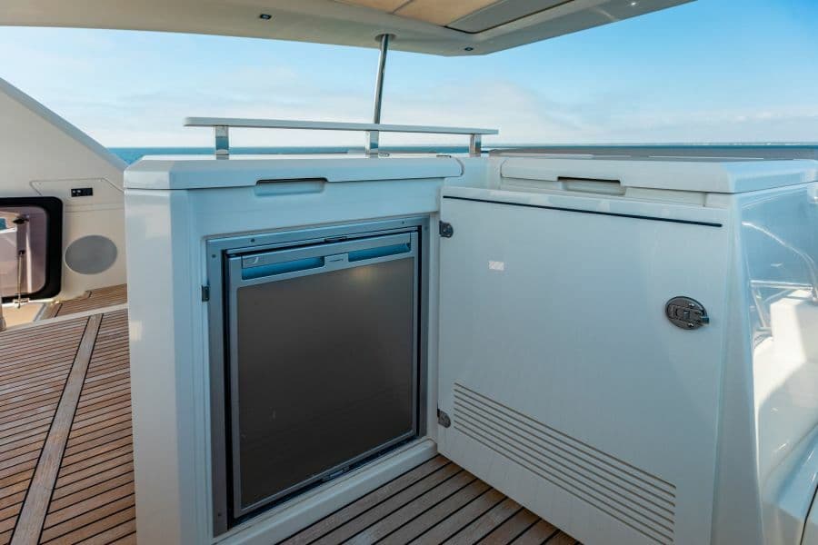 2020 Prestige 630 FB  Flybridge 2