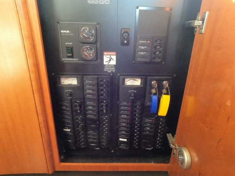 2003 Meridian 34 Convertible