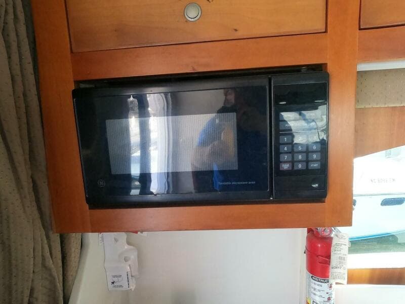 2002 Luhrs 34 Convertible