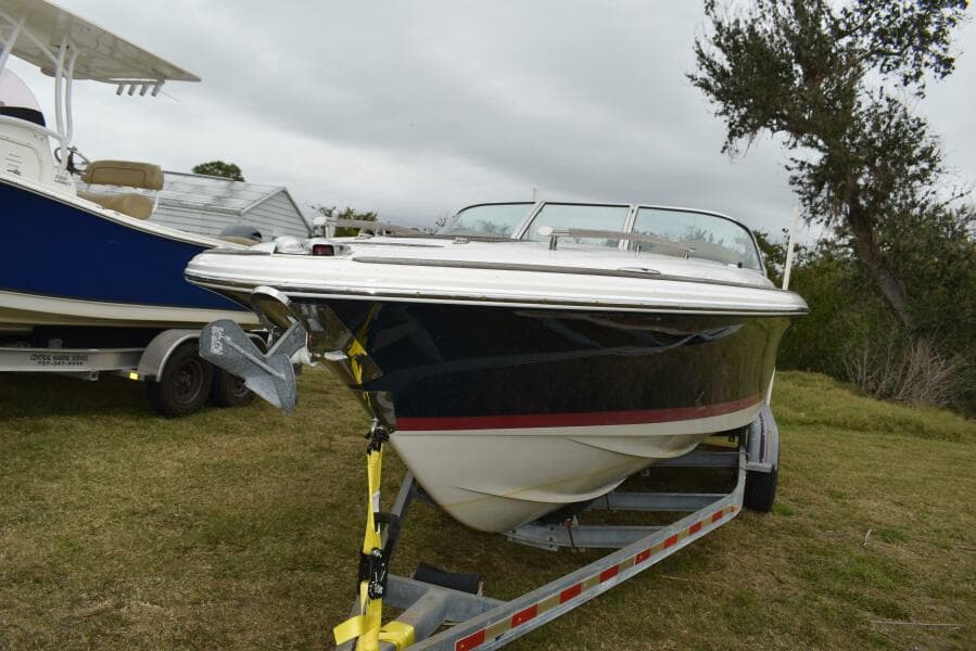 2009 Chris-Craft Corsair 25