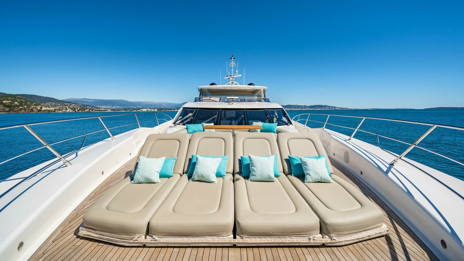 2014 Sunseeker Sunseeker 115 Sport Yacht - Photo 6