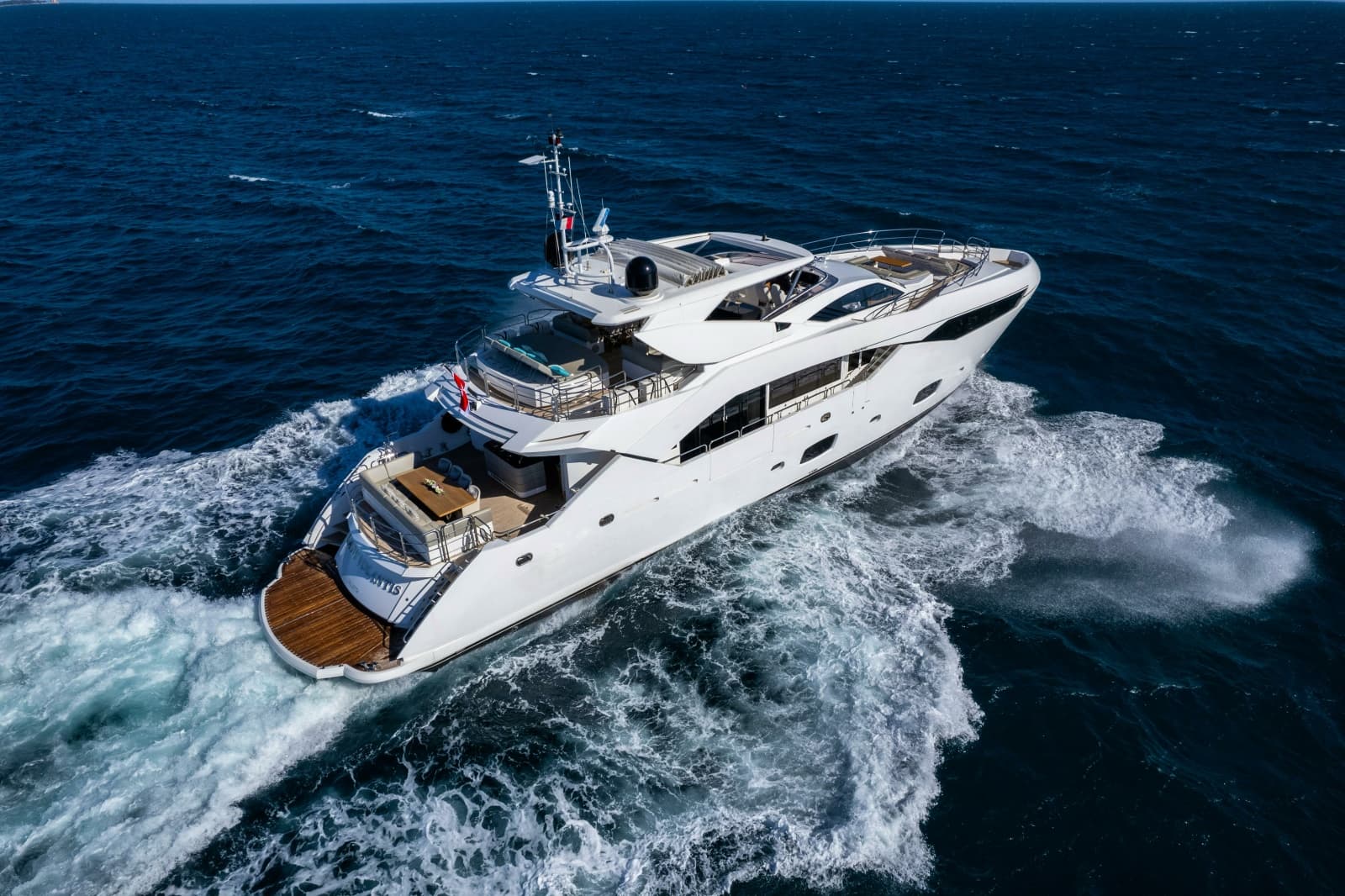 2014 Sunseeker Sunseeker 115 Sport Yacht - Photo 27