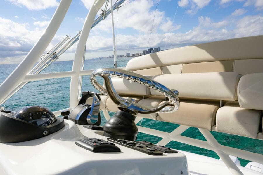 2017 Boston Whaler  - Photo 18