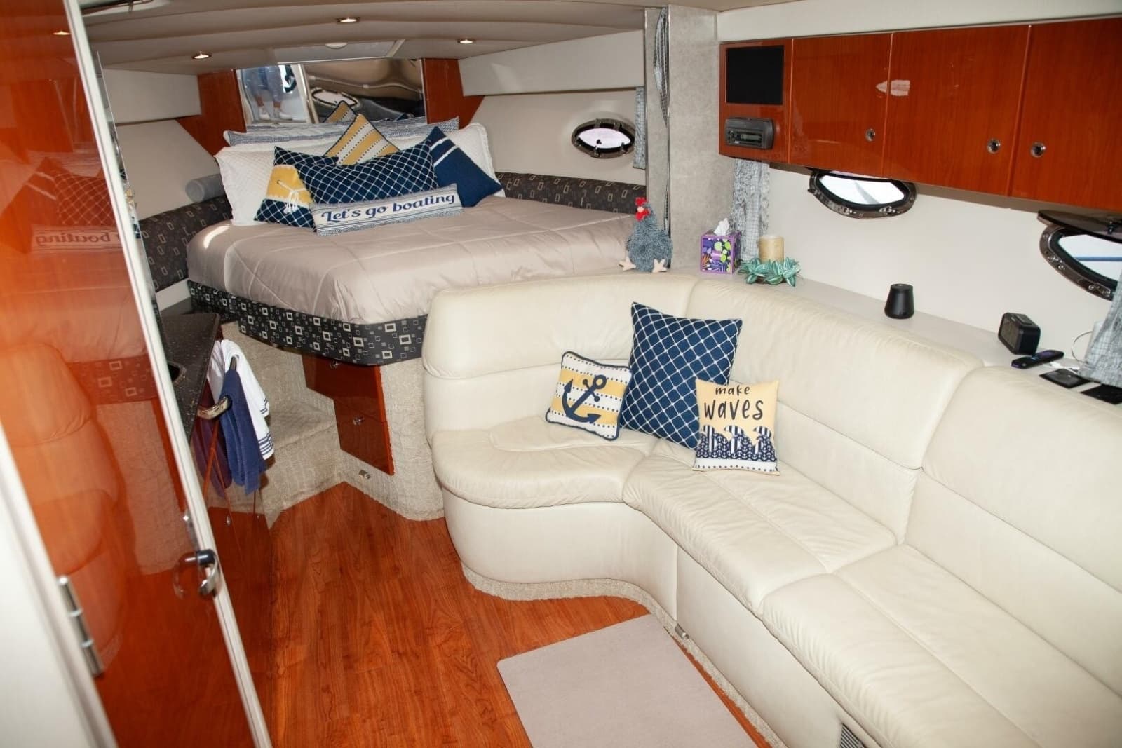 2006 Formula 31 Performance Cruiser - Photo 22
