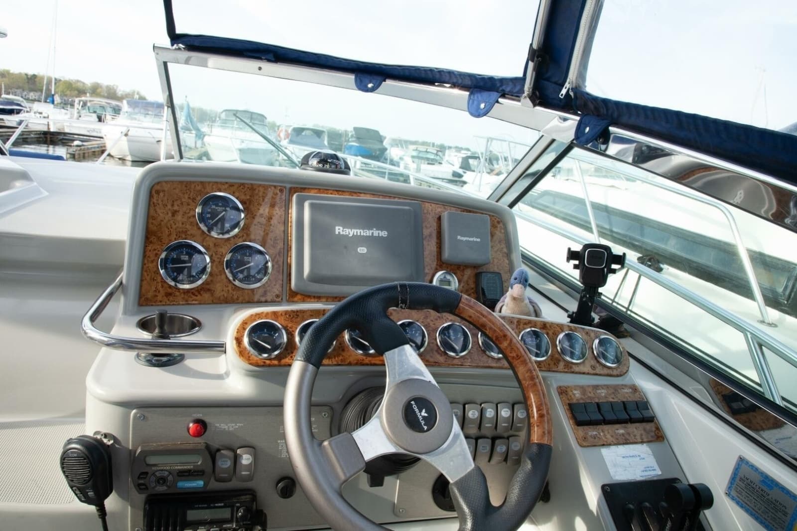 2006 Formula 31 Performance Cruiser - Photo 27