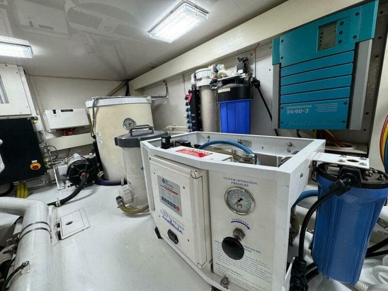 2007 Viking 52 Convertible