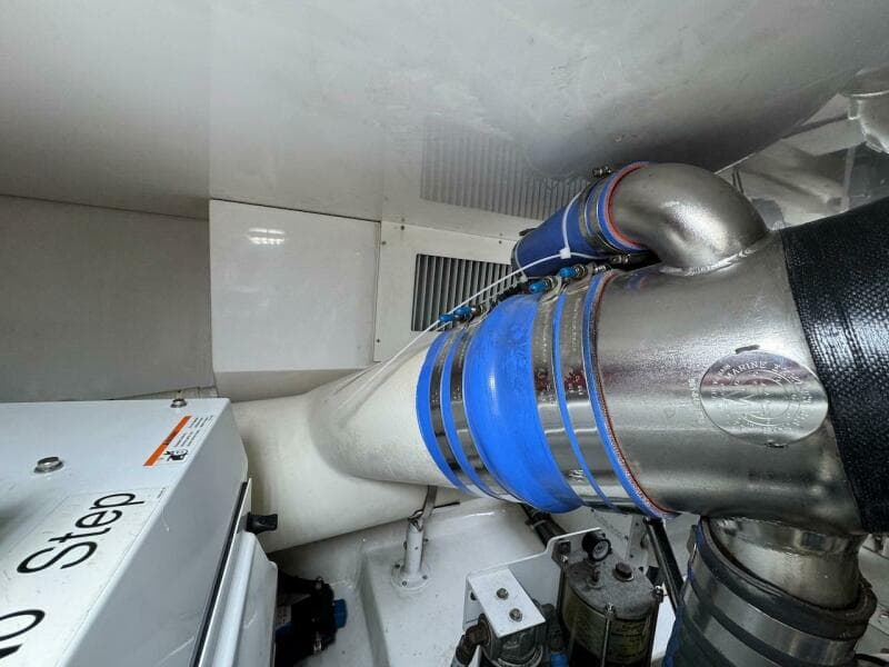 2007 Viking 52 Convertible