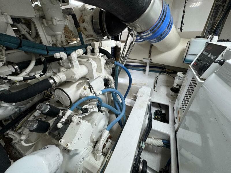 2007 Viking 52 Convertible