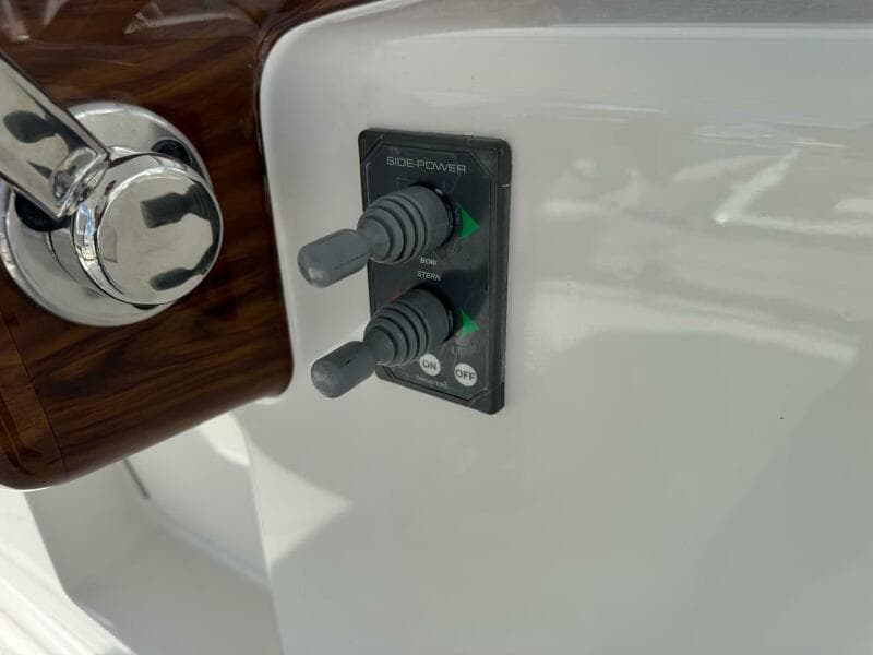 2007 Viking 52 Convertible