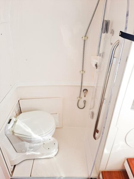 2018 Intrepid 375 Walkaround