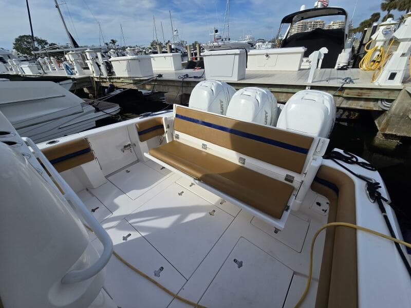 2018 Intrepid 375 Walkaround