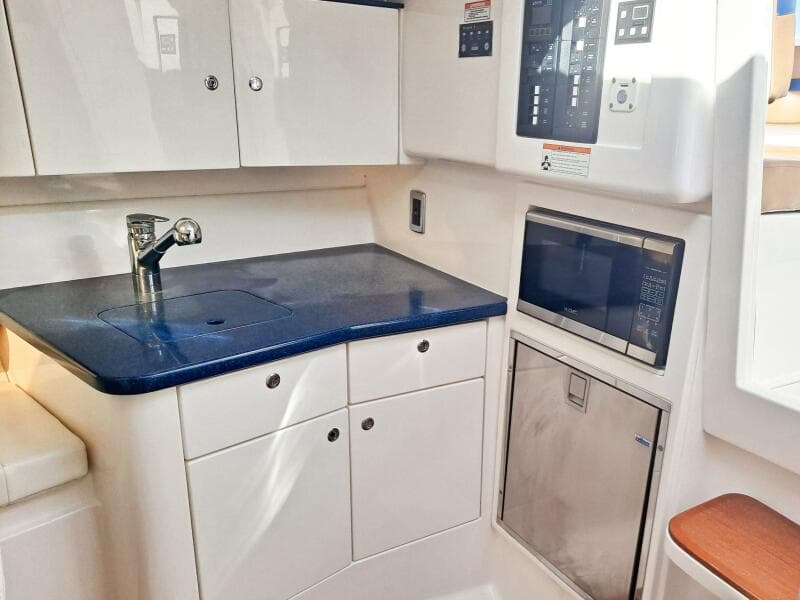 2018 Intrepid 375 Walkaround