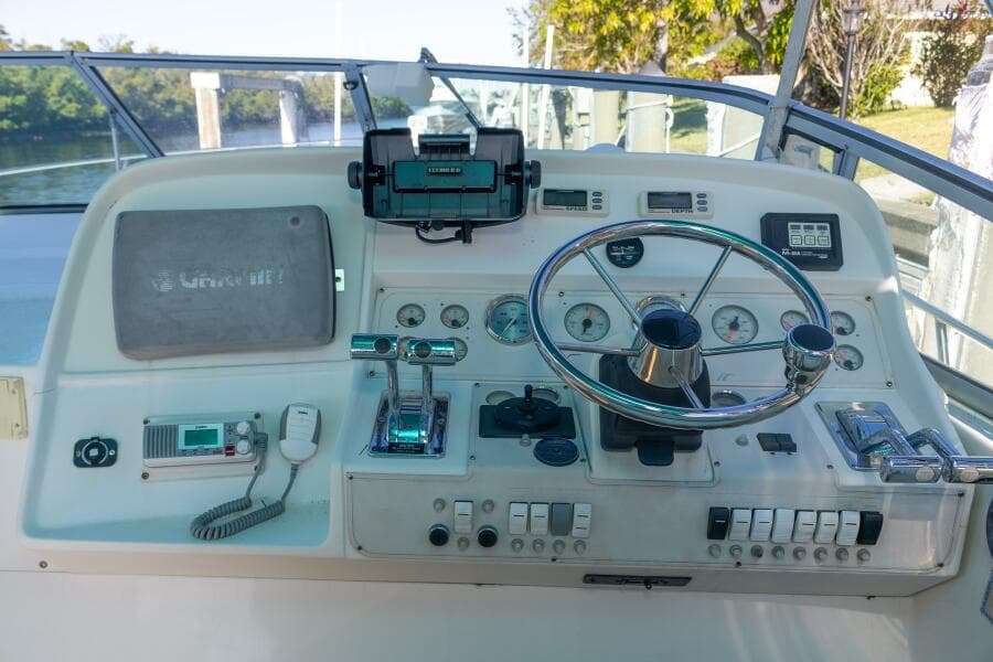 1995 Cruisers ESPRIT 3570