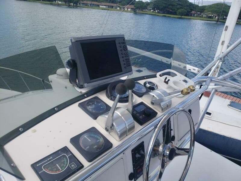 1999 Cabo Express Cruiser