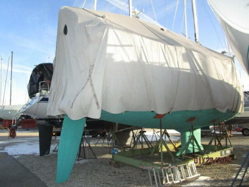 40' Blue Jacket winter cover starboard aft