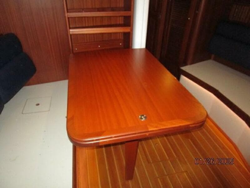 40' Blue Jacket salon table1