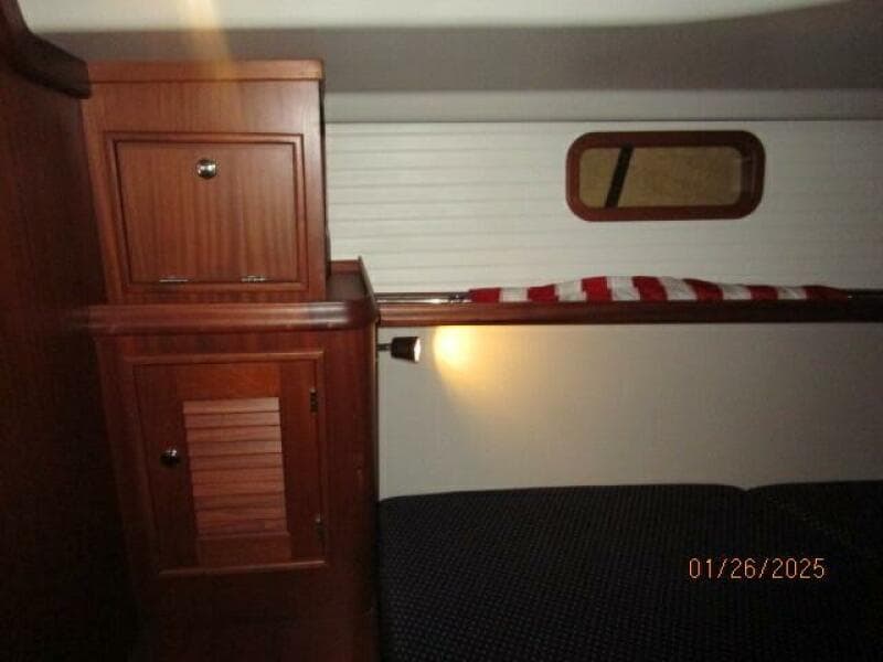 40' Blue Jacket forward stateroom port