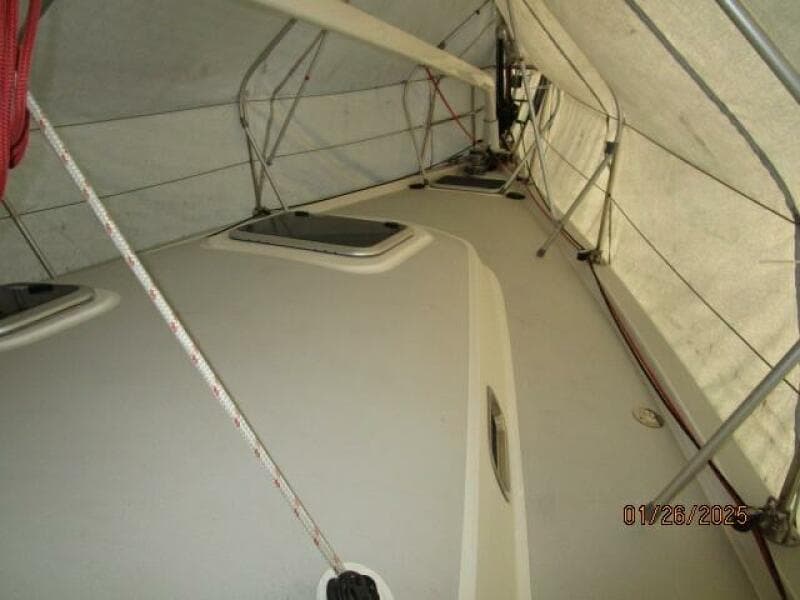40' Blue Jacket foredeck1