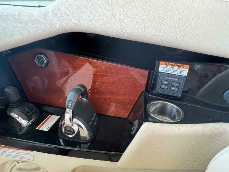 2020 Chris-Craft Launch 31 GT