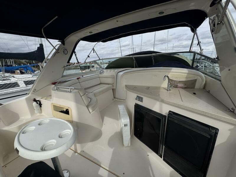 2002 Rinker 342 Fiesta Vee