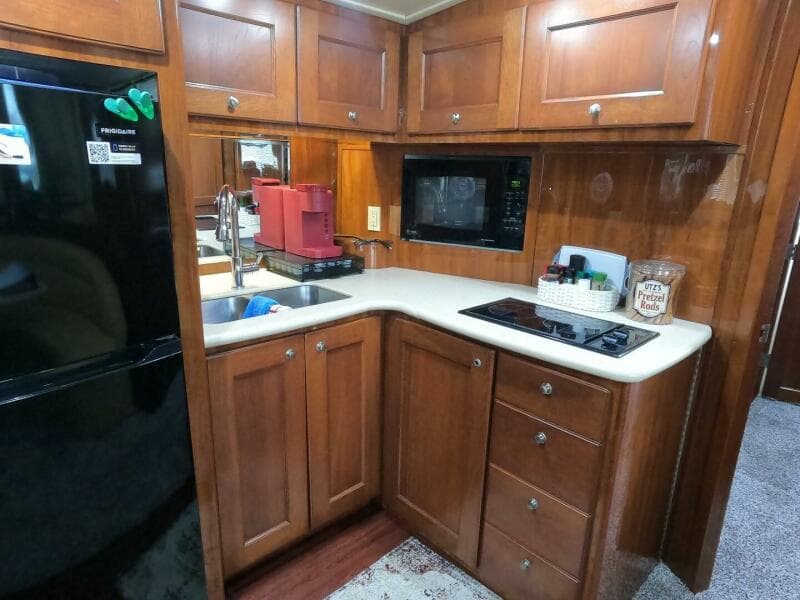 2006 Bluewater 5200